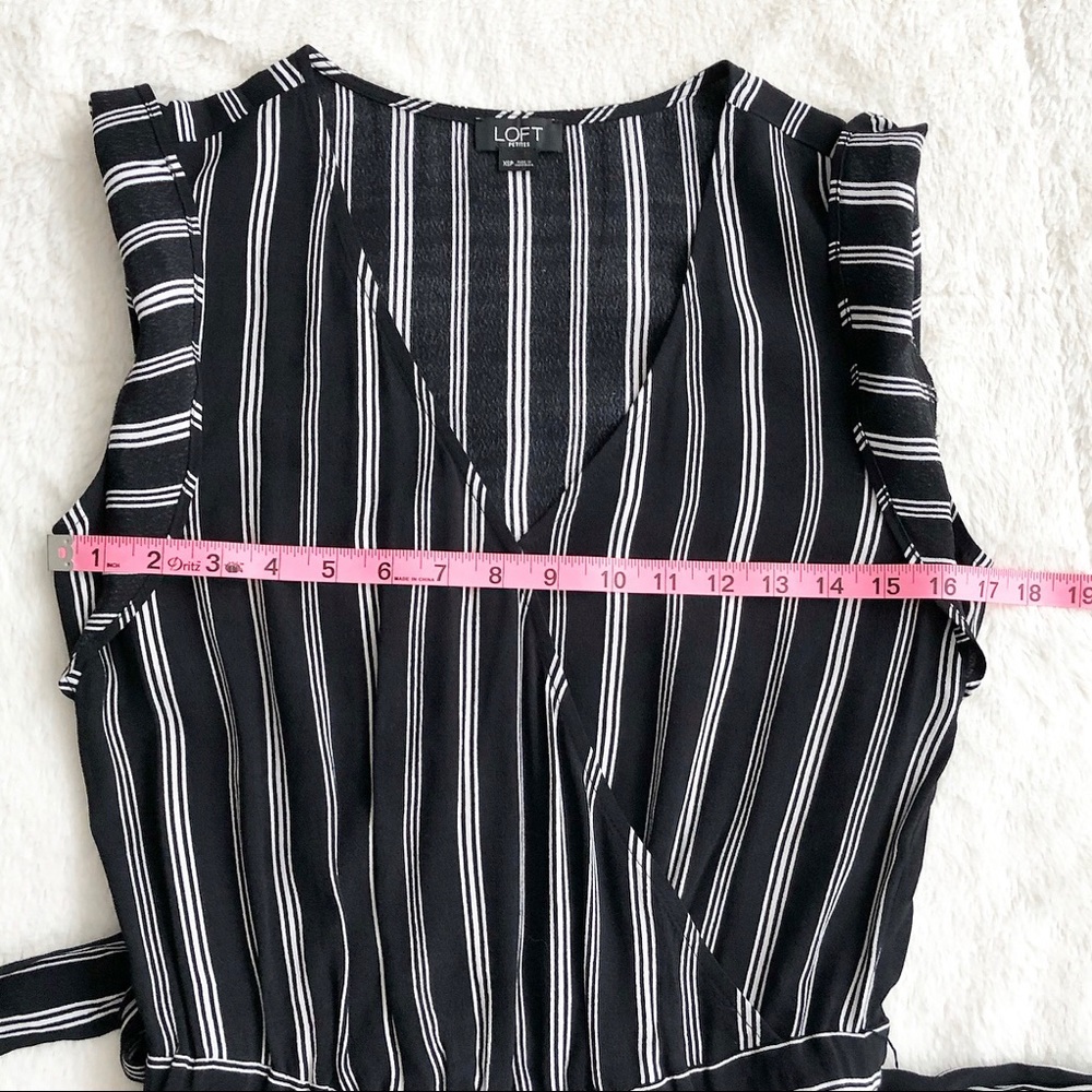 LOFT | Petite Striped Flutter Sleeve Romper NWOT - Picture 12 of 15